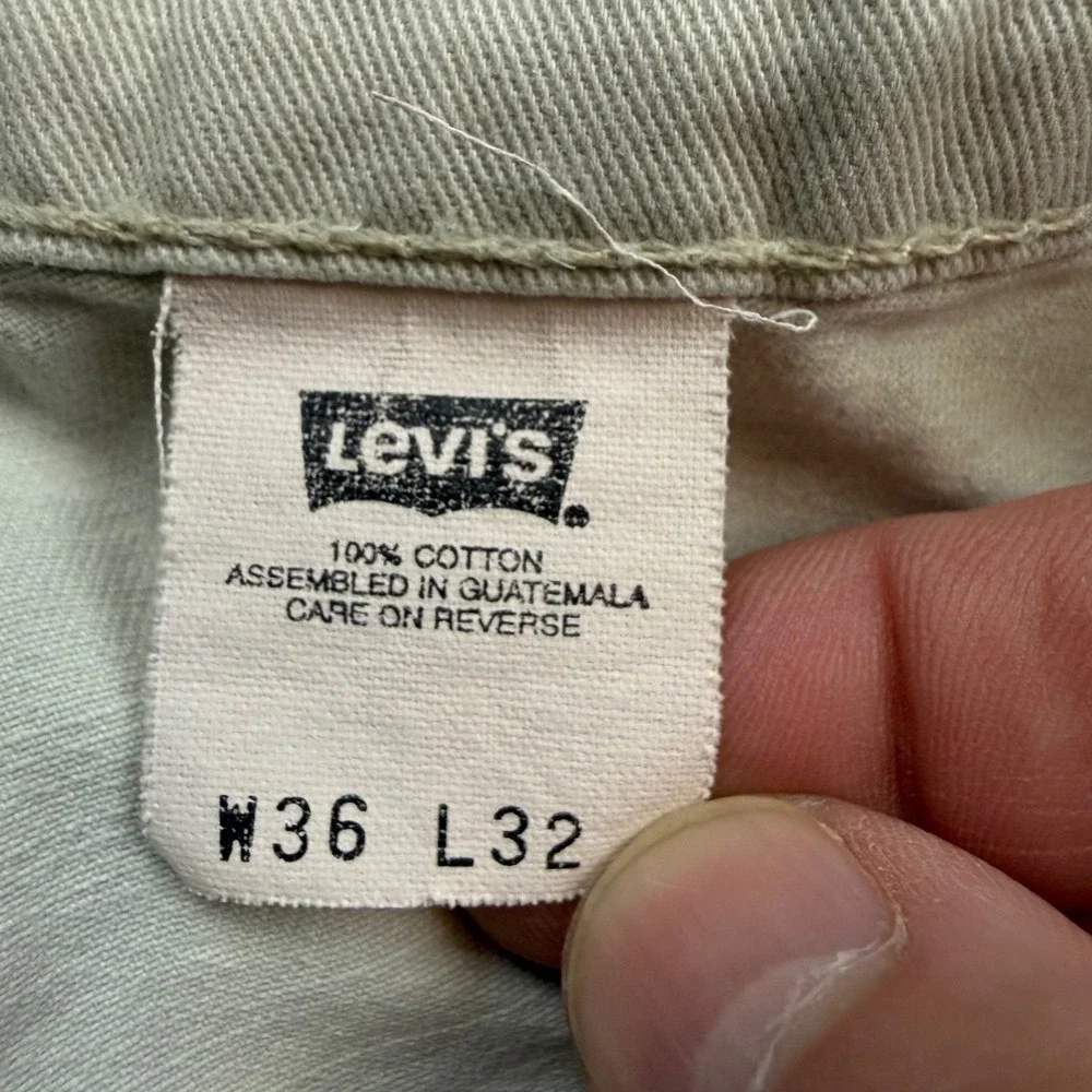 VTG 90s Levis L2 Khakis Mens 36x32 Beige Cargo Pants Relax Fit Cotton Twill Y2K